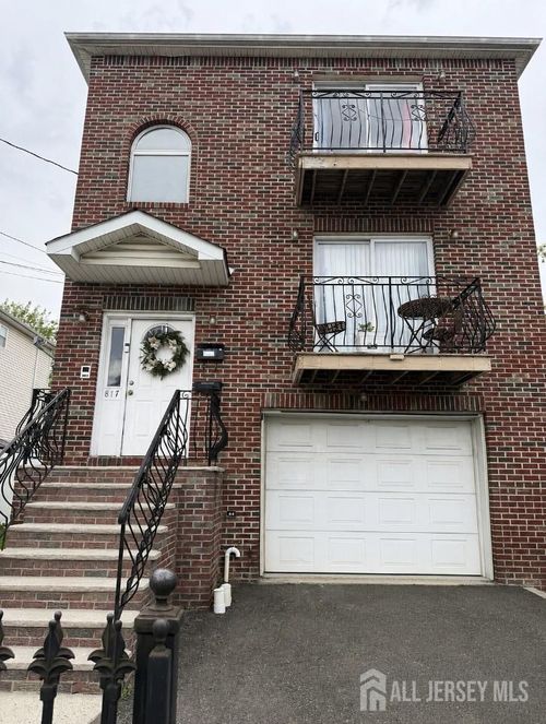 817 Jackson Avenue, Linden, NJ, 07036 | Card Image