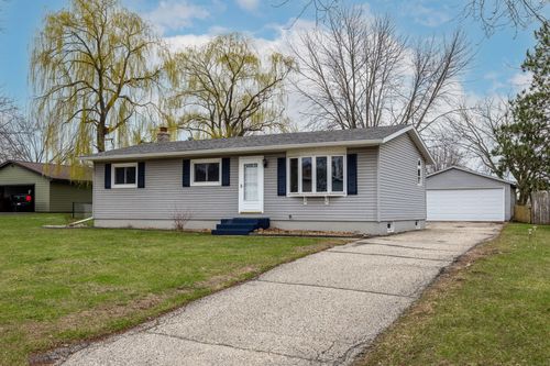 306 Neitzel Dr, Holmen, WI, 54636 | Card Image