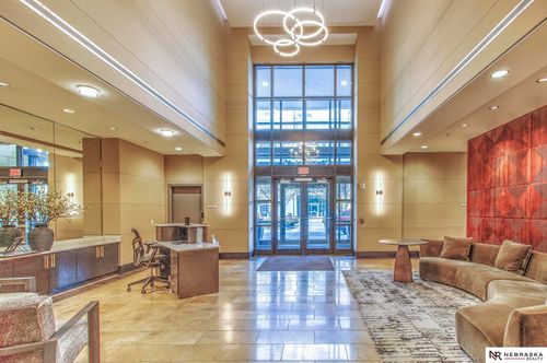 apt-5313-3201 Dodge Ct, Omaha, NE, 68131-2624 | Card Image