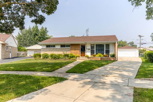 7254 Davis St, Morton Grove, IL, 60053-1701 | Card Image