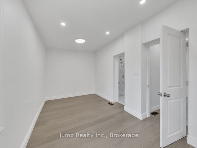 1662 Cadillac St, House other with 5 bedrooms, 3 bathrooms and null parking in Windsor ON | Image 21
