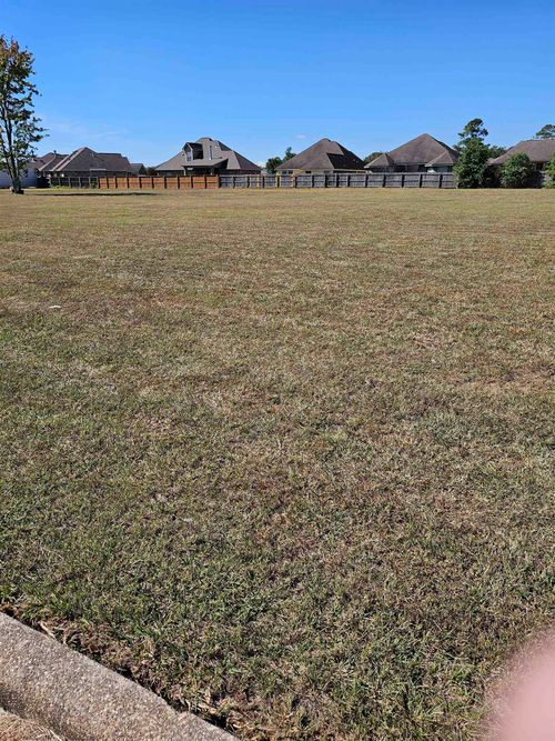 1600 Washington Village Pkwy, Beaumont, TX, 77707-4325 | Card Image