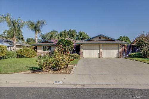 1609 E Bolinger Way, Dinuba, CA, 93618-1816 | Card Image