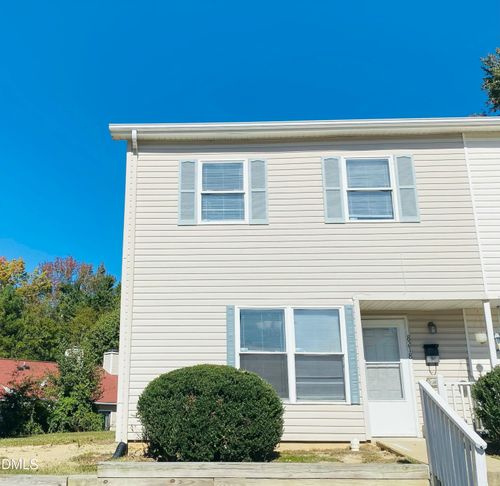 8218 Merriweather Cir, Raleigh, NC, 27616-5699 | Card Image