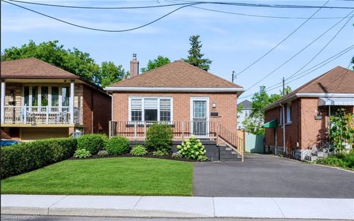 256 E 25th St, Hamilton, ON, L8V3A7 | Card Image