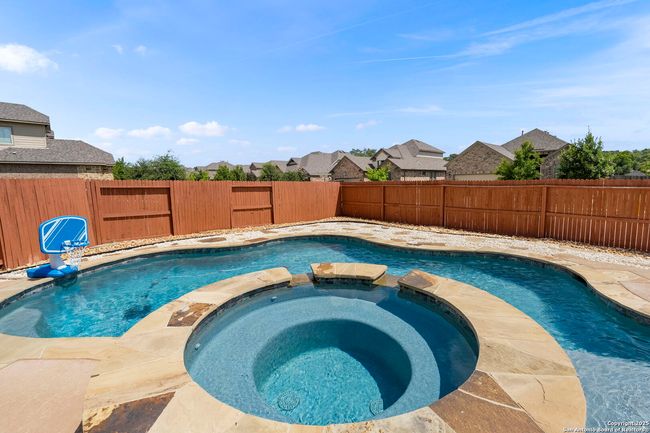 10513 Far Reaches Ln, House other with 4 bedrooms, 4 bathrooms and null parking in Helotes TX | Image 4