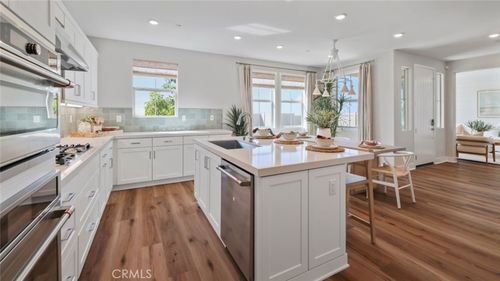 713 Guy Turner Dr, Camarillo, CA, 93010-7989 | Card Image