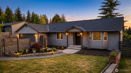 939 James Way, Camano Island, WA, 98282-8618 | Card Image