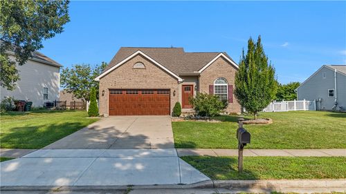 2014 Clearstream Way, Englewood, OH, 45315-8728 | Card Image