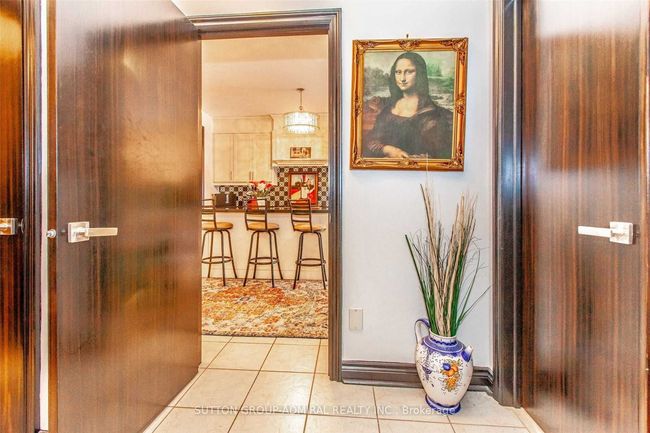 9 Amalfi Crt, House other with 5 bedrooms, 4 bathrooms and 2 parking in Vaughan ON | Image 24