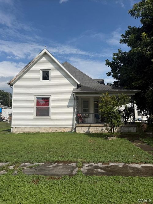 327 N Hickory St, Centralia, IL, 62801-2814 | Card Image