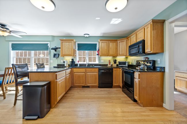 Eat in Kitchen | Image 5