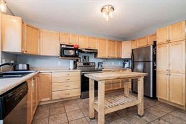 8857 65 Ave, House detached with 3 bedrooms, 2 bathrooms and 4 parking in Grande Prairie AB | Image 8