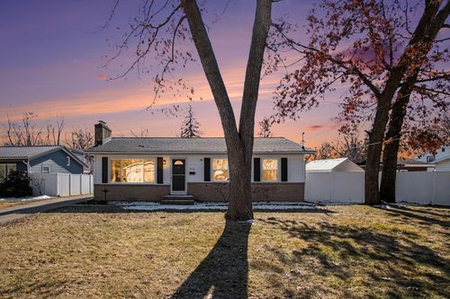 962 42nd St, Wyoming, MI, 49509-4431 | Card Image