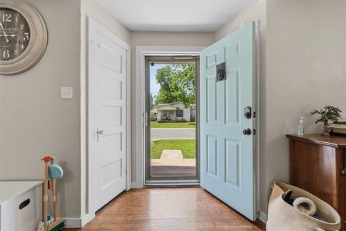 106 E Agnew Avenue, Pauls Valley, OK, 73075 | Card Image