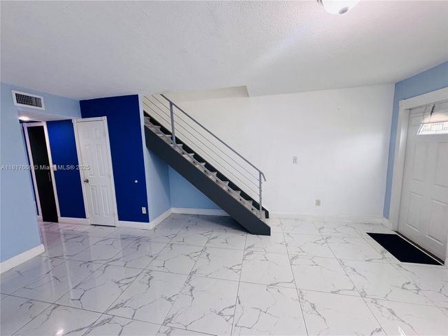 4 - 3977 W 9 Th Ln, Townhouse with 2 bedrooms, 2 bathrooms and null parking in Hialeah FL | Image 6
