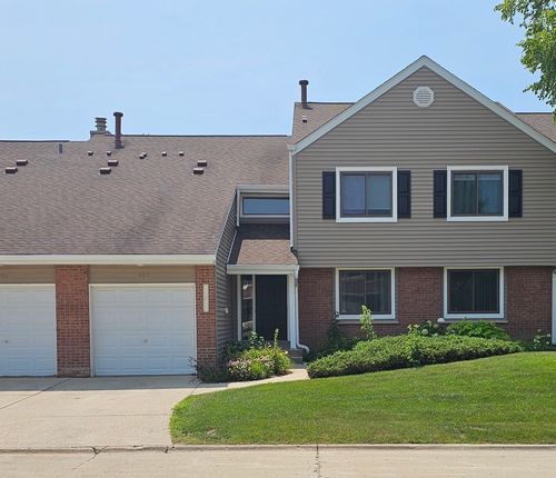 964-964 Harvest Cir, Buffalo Grove, IL, 60089-1582 | Card Image