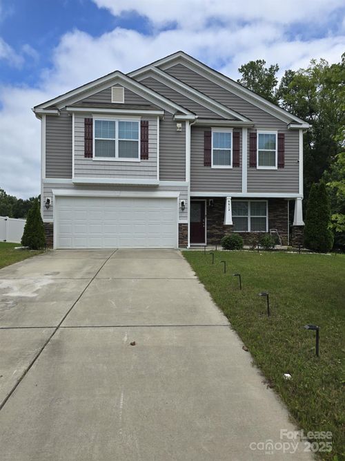9812 Wardley Dr, Charlotte, NC, 28215-8805 | Card Image