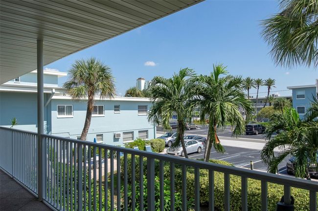 APT-6 - 6000 2 Nd St E, Condo with 2 bedrooms, 2 bathrooms and null parking in ST PETE BEACH FL | Image 17
