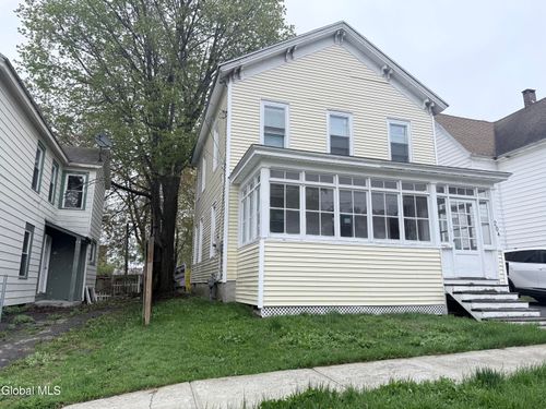 204 Glebe St, Johnstown, NY, 12095-2515 | Card Image
