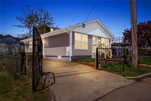 75 Atwood St, Providence, RI, 02909-3007 | Card Image