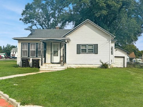 611 S Adams Ave, FREEPORT, IL, 61032-5872 | Card Image