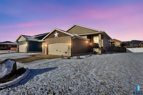 9101 W Broek Dr Drive, Sioux Falls, SD, 57106 | Card Image