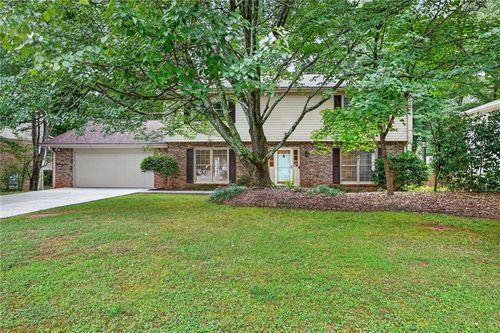 4682 Stonehenge Dr, Dunwoody, GA, 30360-1948 | Card Image