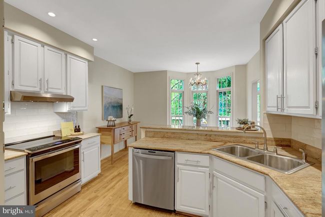 11431 Hollow Timber Way, Townhouse with 3 bedrooms, 4 bathrooms and null parking in Reston VA | Image 15
