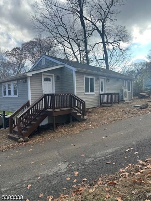 7 La Bo Ga Trl, Byram Twp, NJ, 07821-3118 | Card Image