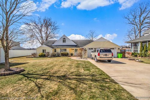 5486 Sandbeach Rd, Grass Lake, MI, 49240-9371 | Card Image