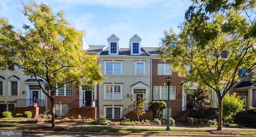 1015 Crestfield Dr, ROCKVILLE, MD, 20850-6081 | Card Image
