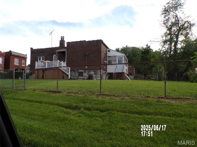 View of fenced yard | Image 4