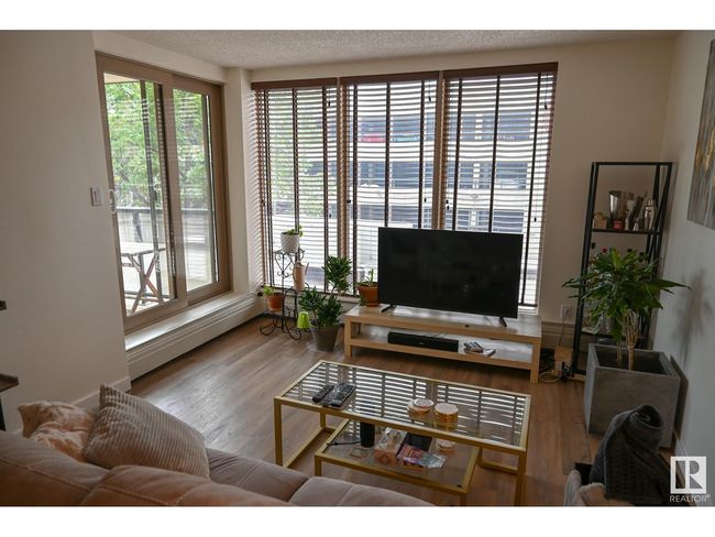 206 - 10149 Saskatchewan Dr Nw, Condo with 2 bedrooms, 2 bathrooms and 1 parking in Edmonton AB | Image 12