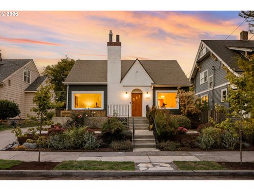 3329 Ne Tillamook St, Portland, OR, 97212 | Card Image