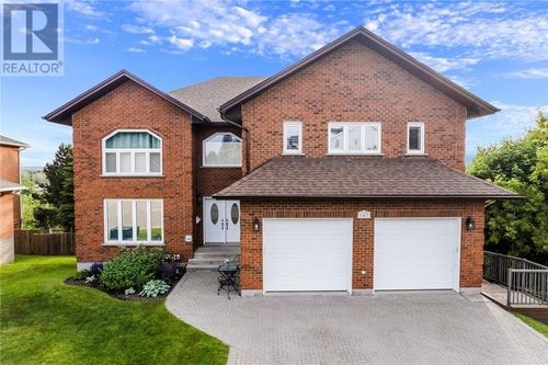 147 Forestdale Dr, Sudbury, ON, P3A5X3 | Card Image
