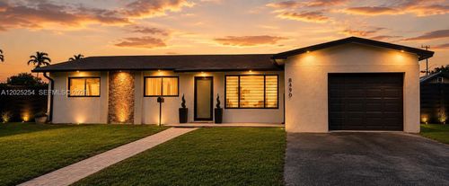 8490 Nw 17th Ct, Pembroke Pines, FL, 33024-3406 | Card Image