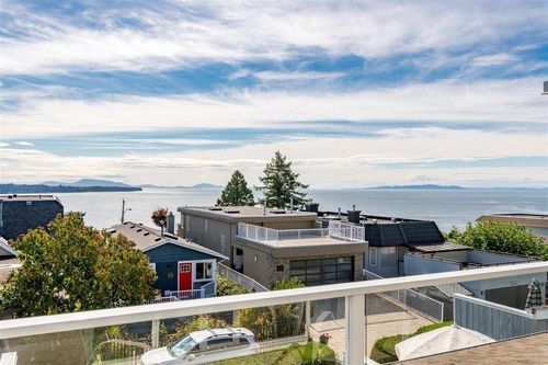 15146 Beachview Ave, White Rock, BC, V4B1P6 | Card Image