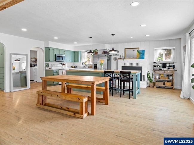 507 S Main St St, House other with 3 bedrooms, 1 bathrooms and null parking in Jefferson OR | Image 5