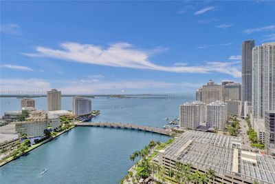 2609 - 495 Brickell Ave, Condo with 1 bedrooms, 1 bathrooms and null parking in Miami FL | Image 2