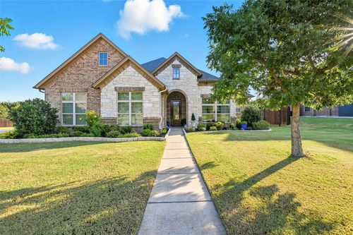 720 Falls Creek Ct, Burleson, TX, 76028-7685 | Card Image