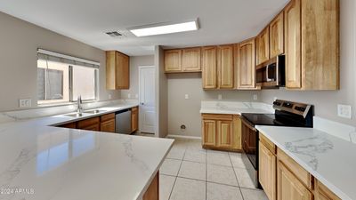 42813 W Jeremy Street, House other with 3 bedrooms, 3 bathrooms and null parking in Maricopa AZ | Image 3