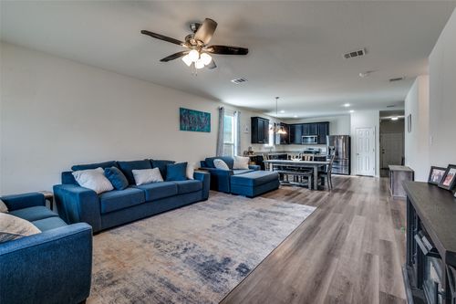 7440 Bronsind Trl, Fort Worth, TX, 76131-1811 | Card Image