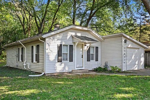 25807 Coolidge Ave, Elkhart, IN, 46517-2146 | Card Image