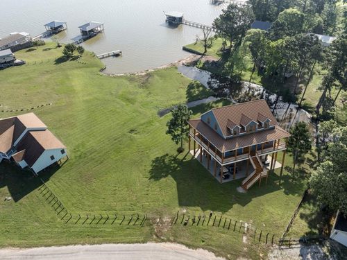 500 Lagoon Dr, Pointblank, TX, 77364-4491 | Card Image