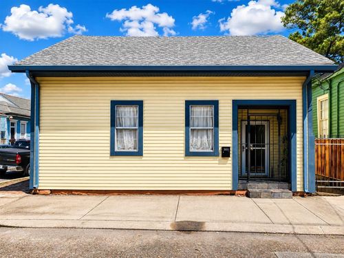 3031 Annunciation St, New Orleans, LA, 70115-1005 | Card Image