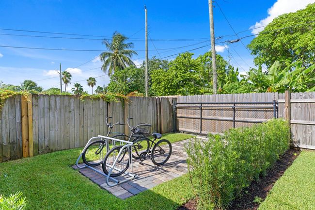 826 Se 4 Th Ave, House other with 2 bedrooms, 2 bathrooms and null parking in Delray Beach FL | Image 37