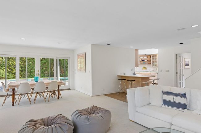 8 Niamogue Ln, House other with 3 bedrooms, 2 bathrooms and null parking in Quogue NY | Image 9