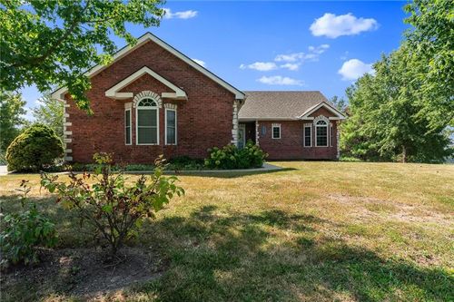 36244 Hillside Cir, Richmond, MO, 64085-8621 | Card Image