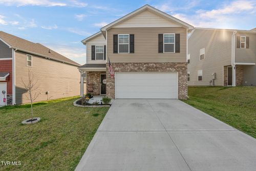 1113 Aspen Ter, Greeneville, TN, 37745-2047 | Card Image